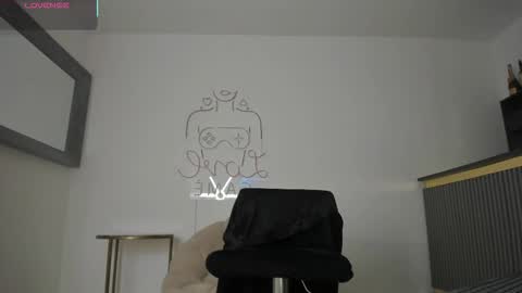 veronica online show from October 25, 2025, 10:59 pm