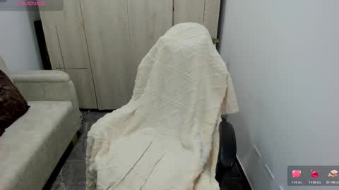 Catalina online show from October 21, 2025, 9:04 pm