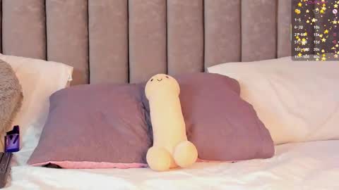 Snapshot of veronica3__ chatting on November 29, 2025, 4:26 am Vernica online show from November 29, 2025, 4:26 am