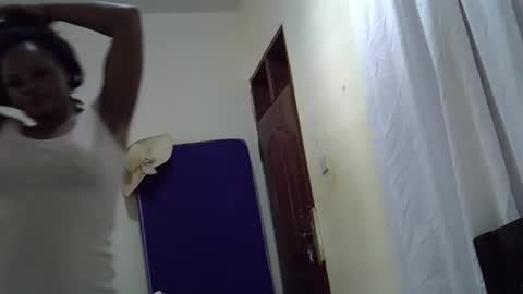 veronica771860 online show from November 30, 2025, 7:56 am