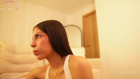 Snapshot of veronica_mendez1 chatting on March 11, 2025, 11:33 am Veronica online show from March 11, 2025, 11:33 am