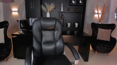 Snapshot of veronicacruz1 chatting on February 8, 2025, 7:27 pm Vero online show from February 8, 2025, 7:27 pm