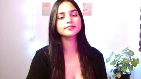 Snapshot of veronicafire2 chatting on November 21, 2025, 2:43 am VeronicaFire online show from November 21, 2025, 2:43 am