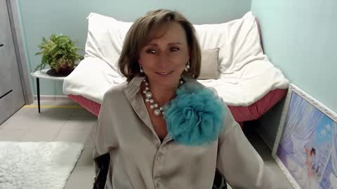 Helen online show from March 11, 2025, 8:20 am