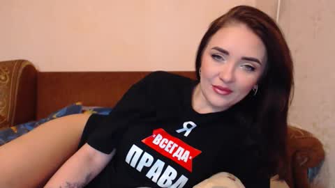 VeronicaLaLux online show from December 18, 2025, 9:04 am