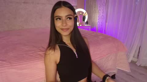 Vero  online show from October 27, 2025, 2:43 pm