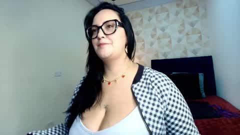 Snapshot of veroniicabbw chatting on October 29, 2025, 12:07 pm veroniicabbw online show from October 29, 2025, 12:07 pm