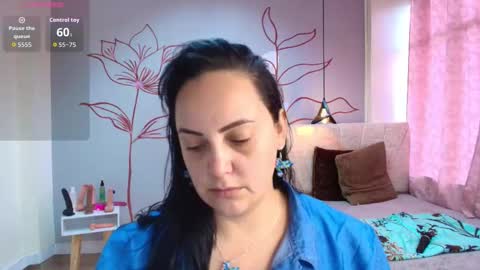 Snapshot of veroniicabbw chatting on December 2, 2025, 12:10 pm veroniicabbw online show from December 2, 2025, 12:10 pm