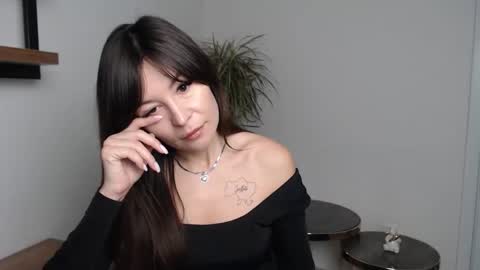 veronik_shy online show from December 2, 2025, 7:25 am