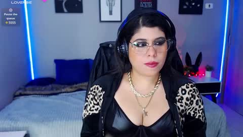 Snapshot of veronika_metalstar chatting on January 18, 2025, 2:44 pm Miss Veronika online show from January 18, 2025, 2:44 pm