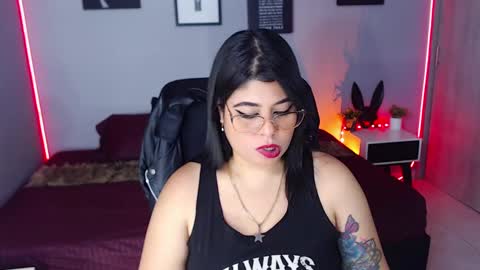 Snapshot of veronika_metalstar chatting on January 29, 2025, 7:00 pm Miss Veronika online show from January 29, 2025, 7:00 pm
