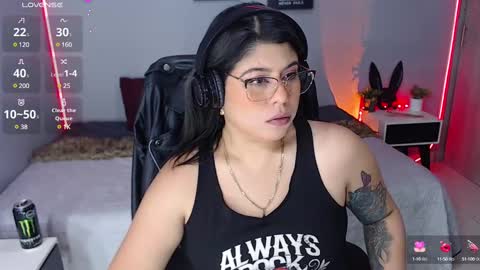 Snapshot of veronika_metalstar chatting on February 7, 2025, 2:19 am Miss Veronika online show from February 7, 2025, 2:19 am