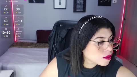Snapshot of veronika_metalstar chatting on March 5, 2025, 12:11 pm Miss Veronika online show from March 5, 2025, 12:11 pm