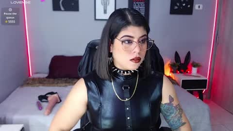 Snapshot of veronika_metalstar chatting on March 11, 2025, 12:06 pm Miss Veronika online show from March 11, 2025, 12:06 pm