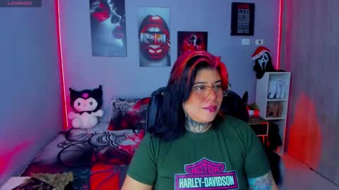 Miss Veronika online show from November 17, 2025, 7:36 am