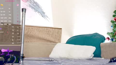 Ethan online show from December 13, 2024, 1:33 pm