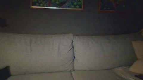 Snapshot of versatilexswede chatting on December 15, 2025, 6:17 am John online show from December 15, 2025, 6:17 am