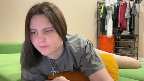 Snapshot of vertuliana chatting on March 1, 2025, 10:10 pm Karina followed me bb online show from March 1, 2025, 10:10 pm