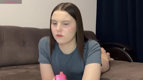 Snapshot of vertuliana chatting on November 20, 2025, 7:41 am Karina followed me bb online show from November 20, 2025, 7:41 am