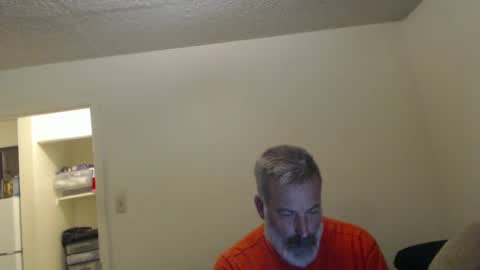 Snapshot of veryveryhairmanindenver chatting on December 3, 2024, 12:46 am hairy man online show from December 3, 2024, 12:46 am