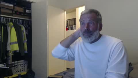 Snapshot of veryveryhairmanindenver chatting on January 22, 2025, 12:59 am hairy man online show from January 22, 2025, 12:59 am