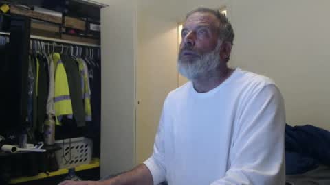 Snapshot of veryveryhairmanindenver chatting on January 28, 2025, 12:47 am hairy man online show from January 28, 2025, 12:47 am