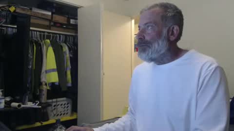 Snapshot of veryveryhairmanindenver chatting on January 29, 2025, 12:54 am hairy man online show from January 29, 2025, 12:54 am