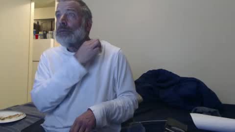 Snapshot of veryveryhairmanindenver chatting on February 15, 2025, 12:48 am hairy man online show from February 15, 2025, 12:48 am
