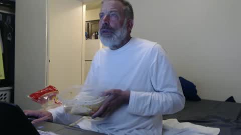 Snapshot of veryveryhairmanindenver chatting on March 8, 2025, 1:06 am hairy man online show from March 8, 2025, 1:06 am