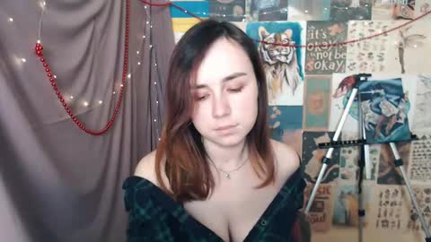 veryveryvery_shy online show from December 30, 2024, 9:48 am