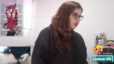 Snapshot of vesper_vixen chatting on November 18, 2025, 2:10 pm Vesper Vixen online show from November 18, 2025, 2:10 pm