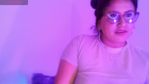 Snapshot of vesper_vixen chatting on December 3, 2025, 4:16 pm Vesper Vixen online show from December 3, 2025, 4:16 pm