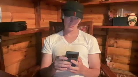 Snapshot of vexelgain chatting on October 20, 2025, 1:39 am HendasWerout online show from October 20, 2025, 1:39 am