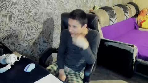 Snapshot of vialeras chatting on March 8, 2025, 1:03 pm vialeras online show from March 8, 2025, 1:03 pm