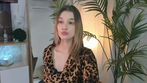 Mikky online show from March 7, 2025, 7:08 am