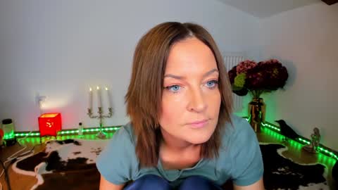 ViciousQueenu can call me Laura online show from November 10, 2025, 8:02 am