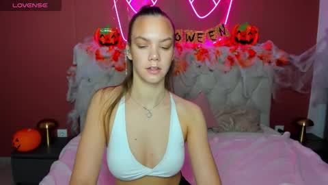 vickie_smith online show from October 25, 2025, 1:46 am