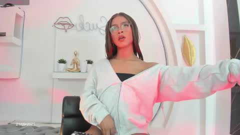 vicky_hottman online show from September 24, 2025, 4:16 am