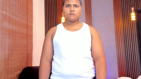 victor_flame_ online show from December 18, 2025, 12:22 pm