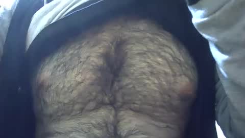 VictorHume online show from December 15, 2025, 5:28 pm