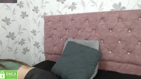 Victoria  online show from December 20, 2024, 11:47 pm