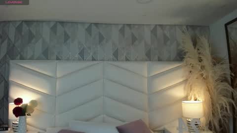 Snapshot of victoria___jonnes chatting on September 22, 2025, 12:29 pm victoria___jonnes online show from September 22, 2025, 12:29 pm