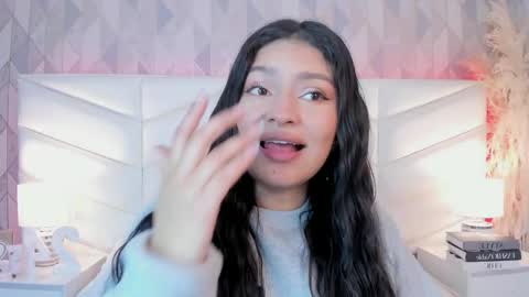 Snapshot of victoria___jonnes chatting on October 3, 2025, 12:35 pm victoria___jonnes online show from October 3, 2025, 12:35 pm