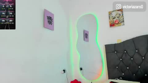 Victoria  independent model online show from October 31, 2025, 4:41 pm