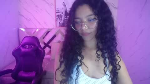 Snapshot of victoria_castillo_b chatting on March 12, 2025, 3:13 am victoria_castillo_b online show from March 12, 2025, 3:13 am