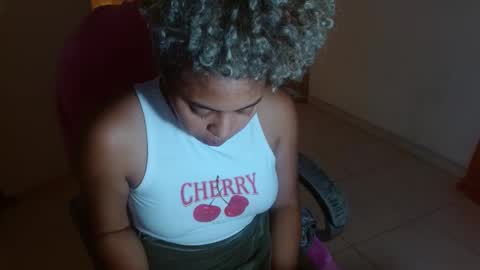 Snapshot of victoria_miler chatting on December 20, 2024, 11:37 pm VICKY online show from December 20, 2024, 11:37 pm