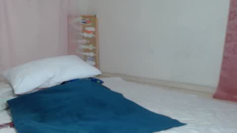 Snapshot of victoria_miler chatting on December 27, 2024, 9:43 pm VICKY online show from December 27, 2024, 9:43 pm