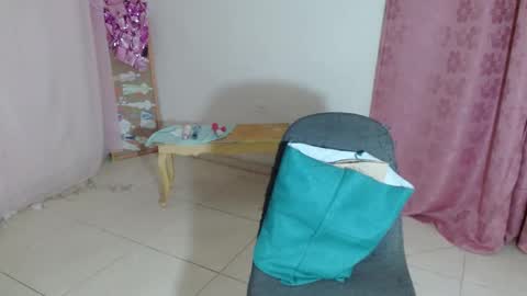 Snapshot of victoria_miler chatting on March 7, 2025, 4:33 pm VICKY online show from March 7, 2025, 4:33 pm