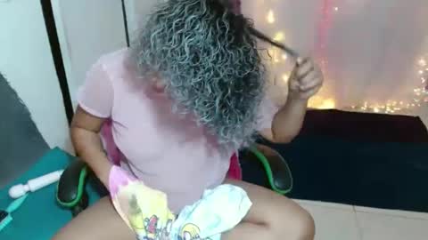 Snapshot of victoria_miler chatting on September 16, 2025, 10:22 pm VICKY online show from September 16, 2025, 10:22 pm