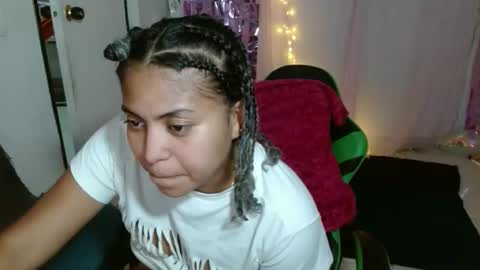 Snapshot of victoria_miler chatting on September 24, 2025, 11:19 pm VICKY online show from September 24, 2025, 11:19 pm